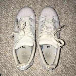 Adidas superstars white